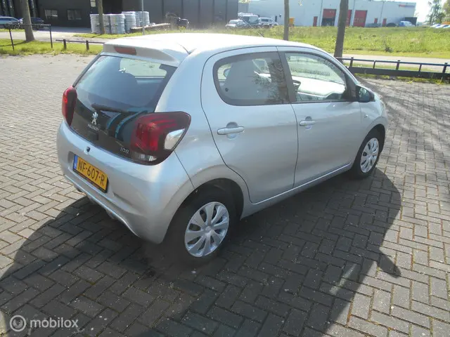 Peugeot 108 1.0 e-VTi Blue Lion 2017 Benzine 5