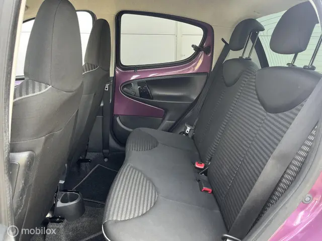 Peugeot 107 1.0 Envy | Airco | elekt. ramen | 2013 Benzine 11