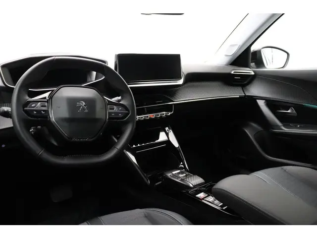 Peugeot e-2008 3
