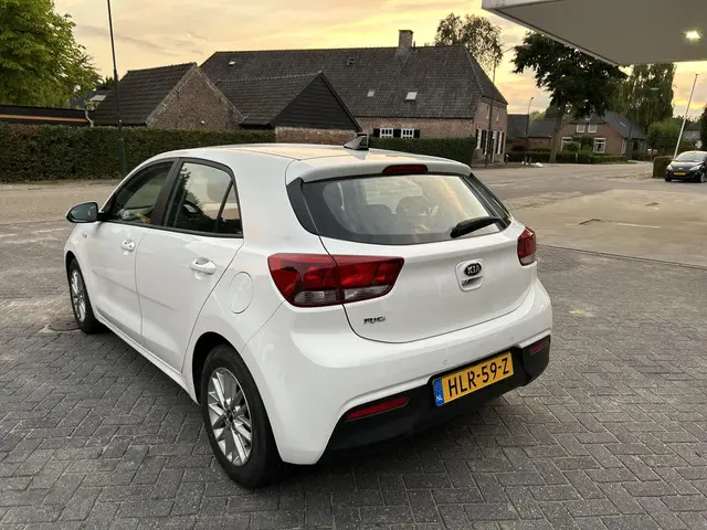 Kia Rio 1.2 62 KW Apple Carplay Navi 2020 Benzine 7