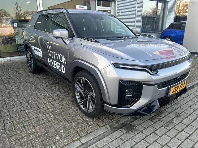 KGM Actyon Hybrid PLATINUM + 2026 Benzine 7