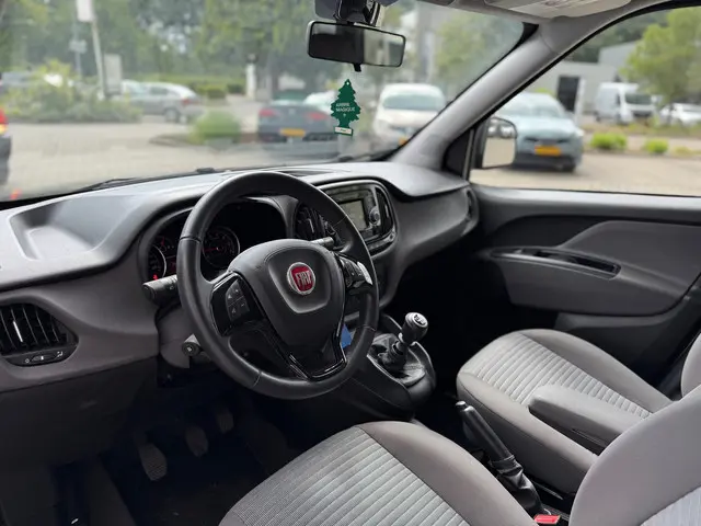 Fiat Doblò 1.4 T-Jet Lounge 2018 Benzine 7