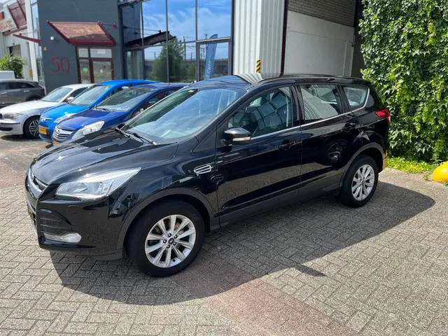 Ford Kuga 1.5 Titanium 4WD Aanbieding 2015 Benzine 5