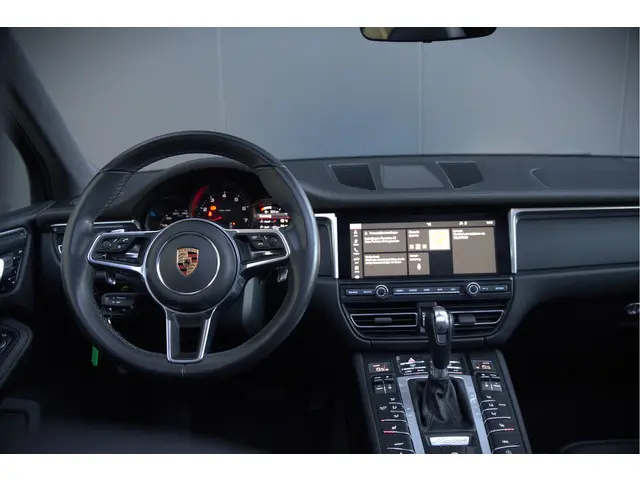 Porsche Macan 2.0 2019 Benzine 42