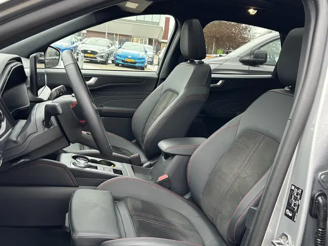 Ford Kuga 2.5 PHEV ST-Line X 2025 Hybride Benzine 11