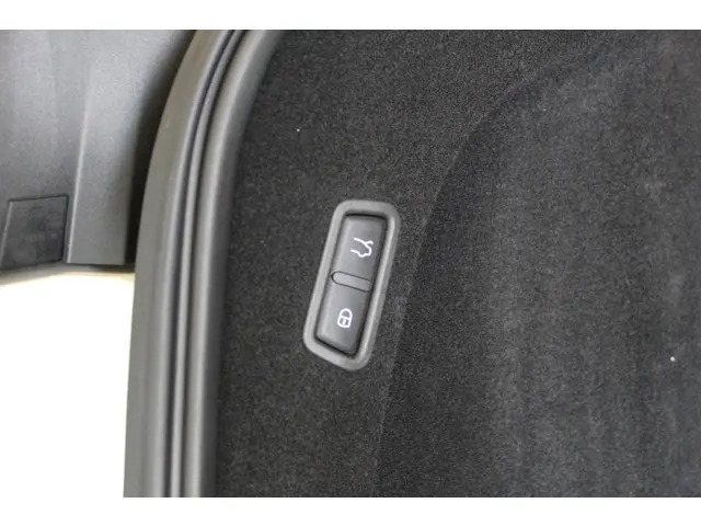 Maserati Levante 2.0 Hybrid Executive 2022 Benzine 17