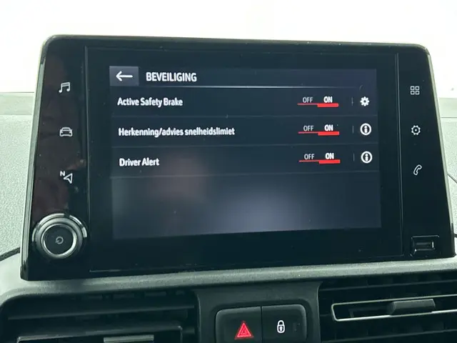 Opel Combo 1.5D L1H1 130pk Automaat Edition 2023 Diesel 12