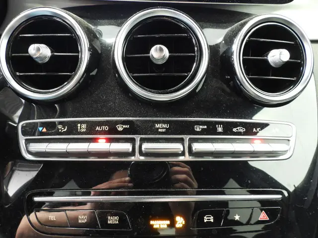 Mercedes-Benz GLC 300e 4MATIC AMG 2021 Hybride Benzine 6