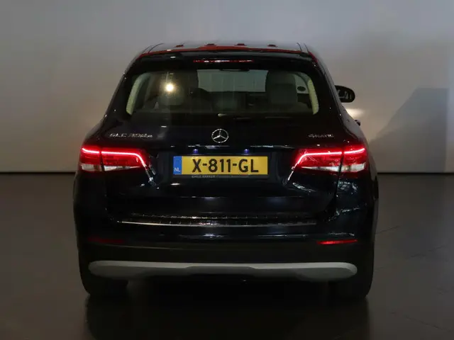 Mercedes-Benz GLC 350e 4MATIC 2018 Hybride Benzine 35