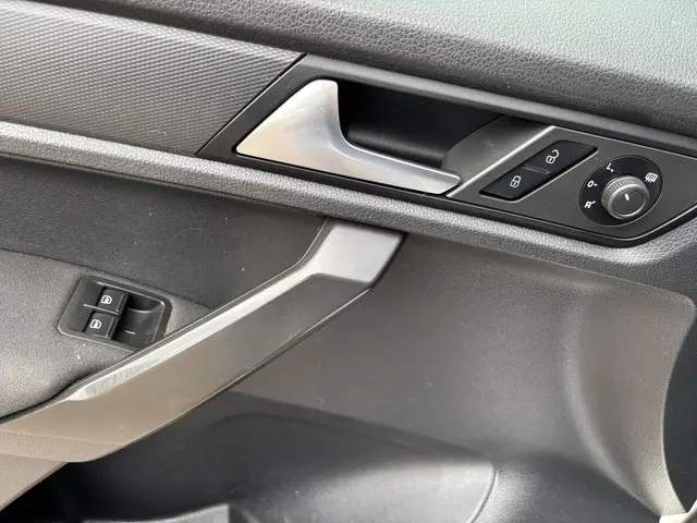 Volkswagen Caddy 1.2 TSI Personen 2016 Benzine 17