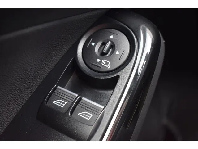 Ford Fiesta 1.0 EcoBoost Titanium 2015 Benzine 29