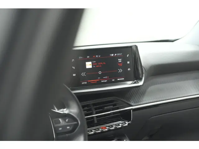 Peugeot 2008 PureTech 130 EAT8 Allure 2021 Benzine 51