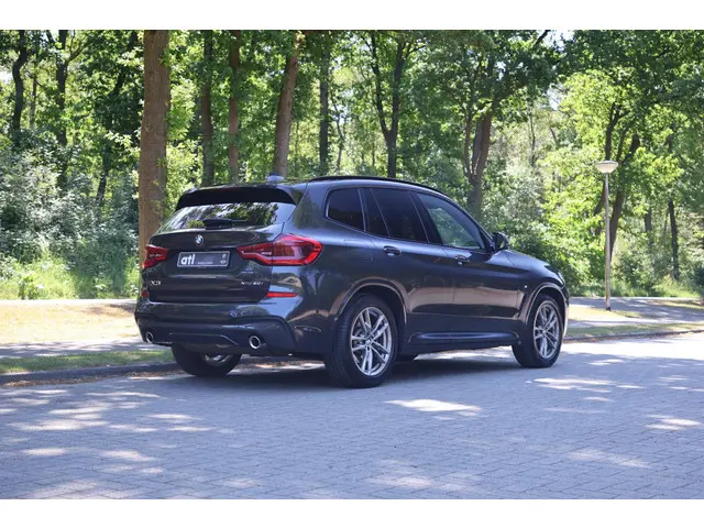 BMW X3 xDrive20i 2020 Benzine 6