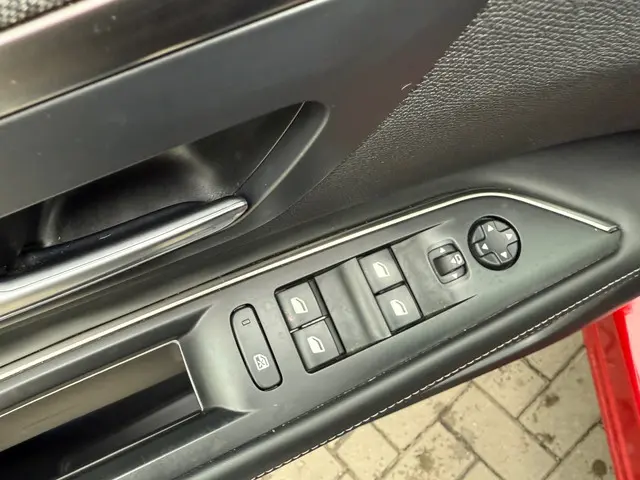 Peugeot 3008 1.2 PureTech Allure 2017 Benzine 45