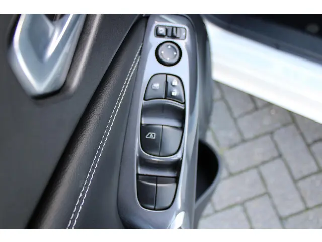 Nissan Juke Hybrid 143 N-Connecta 2023 Hybride Benzine 13