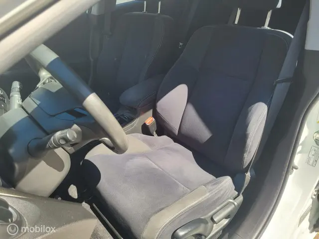 Honda Civic 1.4 Comfort cruise/clima/trekhaak 2014 Benzine 11
