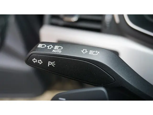 Audi A4 Avant 35 TFSI 150pk 2x S-Line 2022 Benzine 45