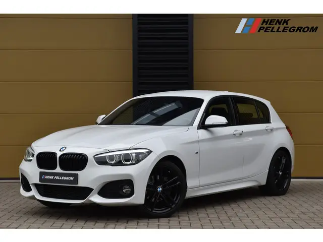 BMW 1 Serie 118i Executive 2018 Benzine