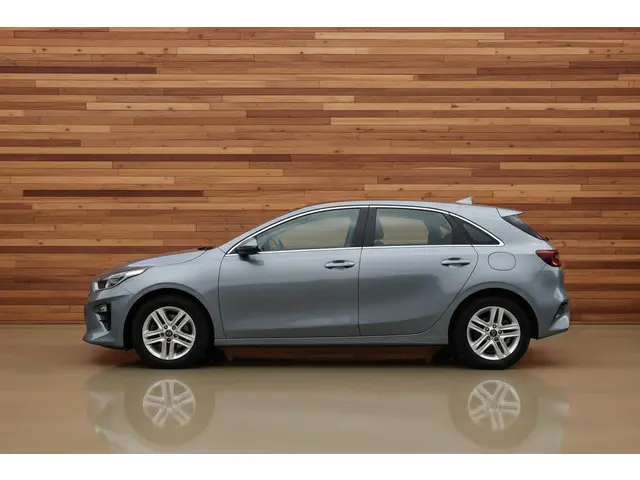 Kia Ceed 1.0 T-GDi DynamicLine 2021 Benzine 2