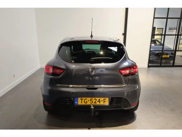 Renault Clio 0.9 TCe Limited 2018 Benzine 6