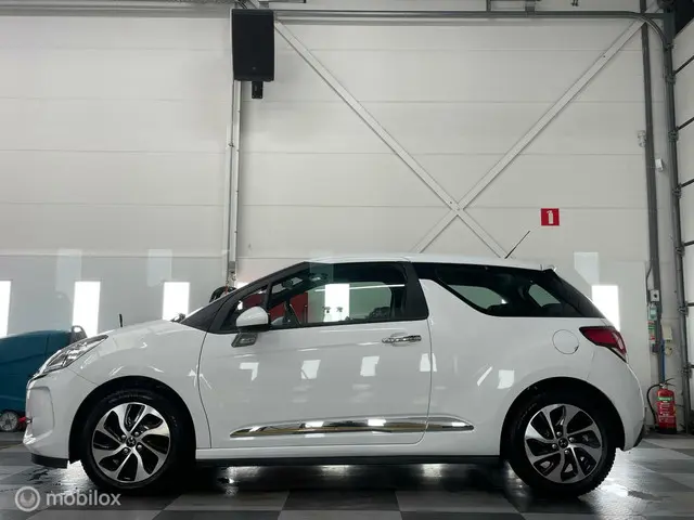 DS DS 3 1.2 PureTech Chic 2016 Benzine 17