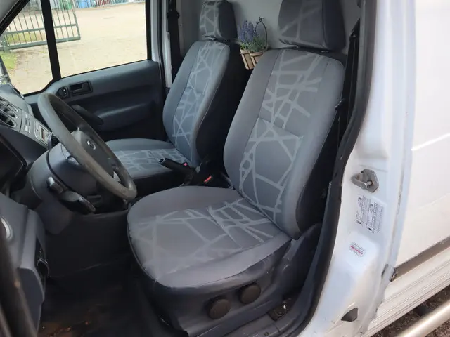 Ford Transit Connect T230L 1.8 TDCi Trend 2013 Diesel 9
