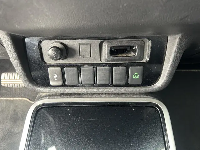 Mitsubishi Outlander 2.4 PHEV Pure+ 2020 Hybride Benzine 18