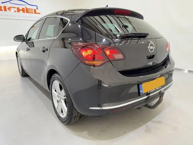 Opel Astra 5-Drs 1.6 CDTi Sport+ Navi/Clima 2015 Diesel 33