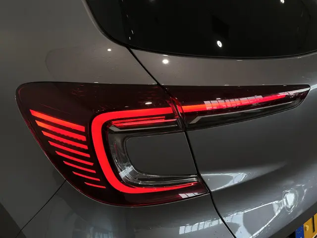 Renault Captur 1.0 TCe 90 Techno 2023 Benzine 37