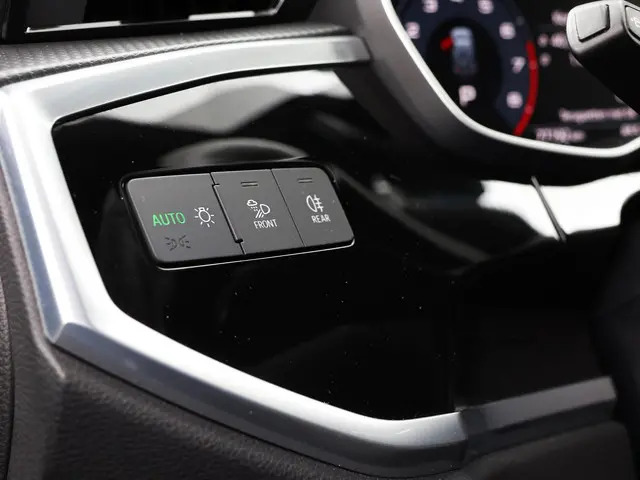 Audi Q3 35 TFSI 150pk S-tronic S edition 2022 Benzine 14