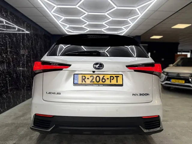 Lexus NX 300h AWD Ultimate Edition 2021 Hybride Benzine 6