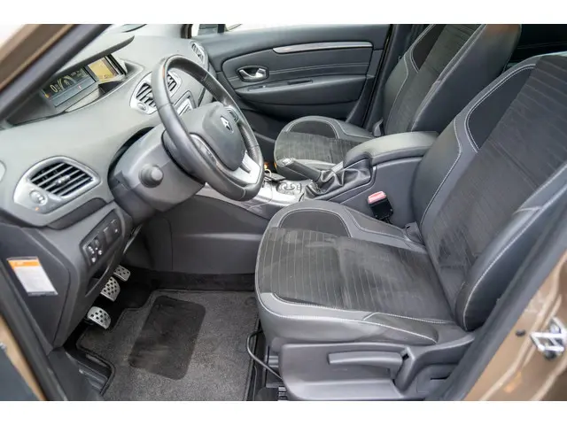 Renault Scénic Xmod 1.2 TCe Bose 2013 Benzine 15