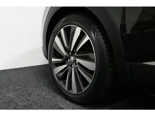 Peugeot 3008 1.2 PureTech GT Line 2016 Benzine 23