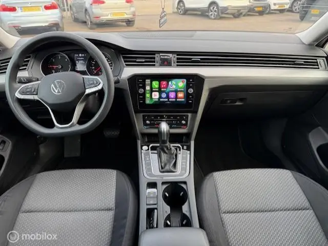 Volkswagen Passat Variant 2.0 TDI Business 2023 Diesel 9