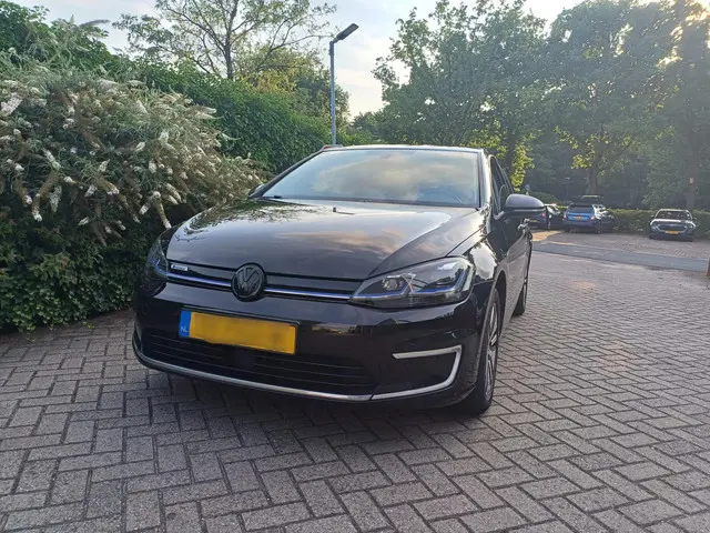 Volkswagen e-Golf Automaat 2018 Elektrisch 14