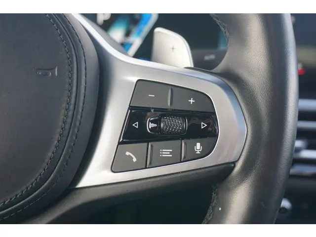 BMW 3 Serie Sedan 320e 2023 Hybride Benzine 17