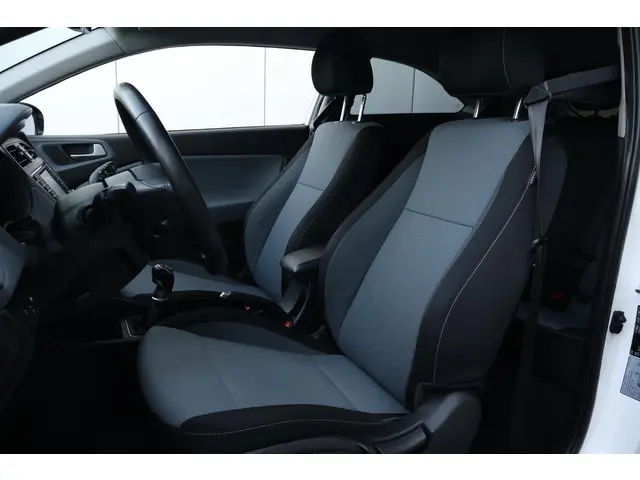 Hyundai i20 Coupé 1.0 T-GDI Premium 2017 Benzine 11