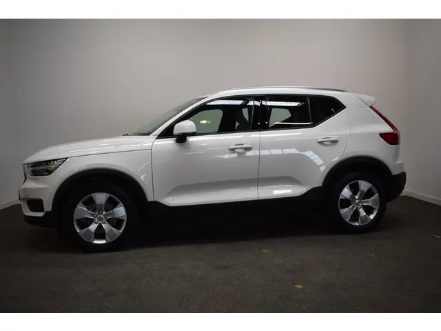 Volvo XC40 2.0 T4 190pk AUT8 Momentum 2019 Benzine 2
