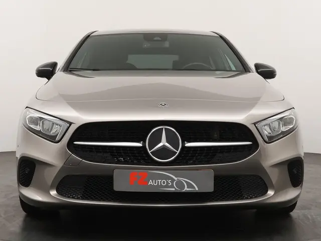Mercedes-Benz A-Klasse 250 Premium Plus 2019 Benzine 8