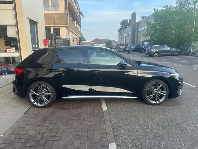 Audi A3 SPORTBACK 30 TFSI S edition 2024 Hybride Benzine 7