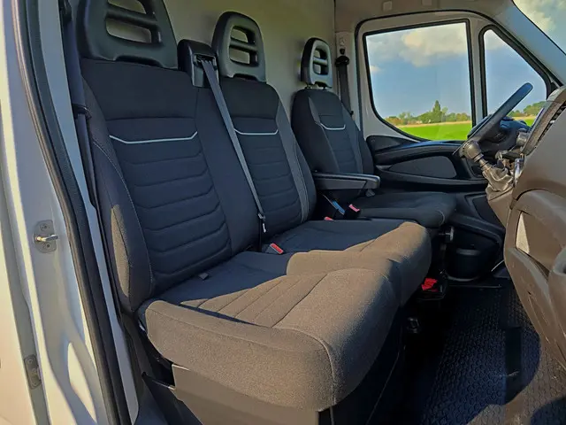Iveco Daily 35S14V 2.3 352L H2 2022 Diesel 11