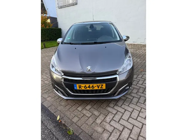 Peugeot 208 1.2 PureTech Allure 2019 Benzine 7