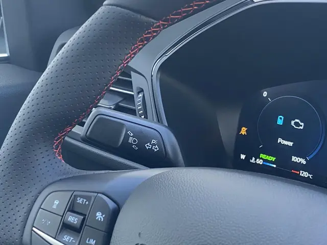 Ford Kuga 2.5 PHEV ST-Line X 2026 Hybride Benzine 28