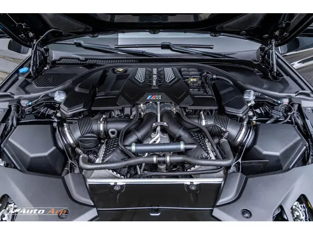 BMW M5 5-serie Competition 2021 Benzine 15