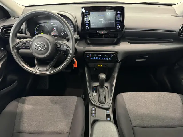 Toyota Yaris 1.5 Hybrid Active 2022 Hybride Benzine 2