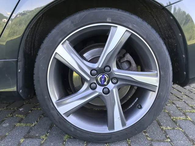 Volvo V60 1.6 T3 R-Design 2015 Benzine 10