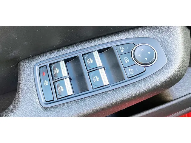 Renault Clio 1.0 TCe Intens Cc,Pdc,keyless,... 2019 Benzine 10