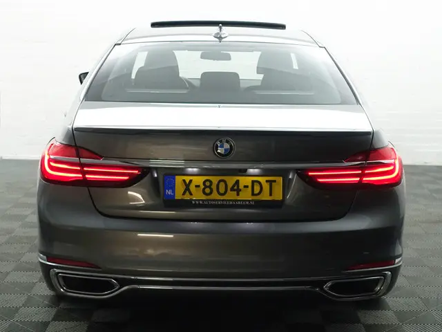 BMW 7 Serie 730d xDrive M Individual Aut- 2017 Diesel 40
