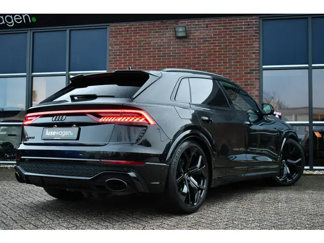 Audi RSQ8 4.0 TFSI quattro 810pk 2022 Benzine 89