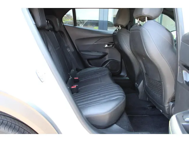 Peugeot 2008 1.2 PureTech GT-Line 2020 Benzine 15